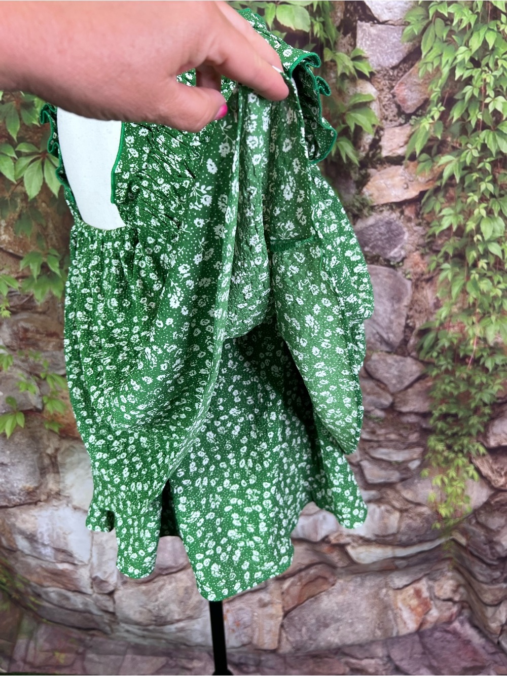 HYACINTH HOUSE Green and White Floral Smocked Neckline On/Off the Shoulder Top S - Picture 8 of 11